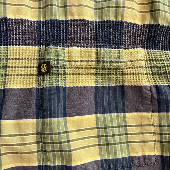 North Face Plaid Shirt Large - Picture 2 of 5